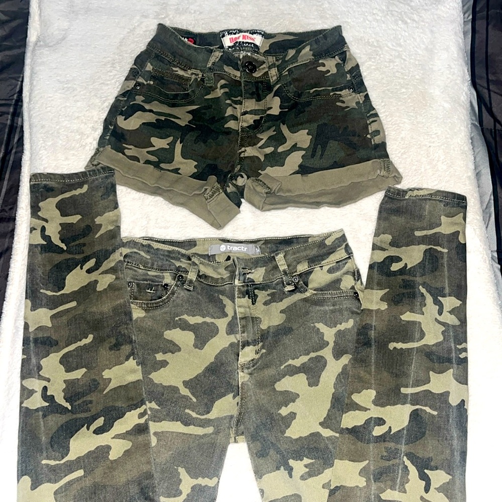 Girl ripped  shorts/ jeans 10-14 & XS